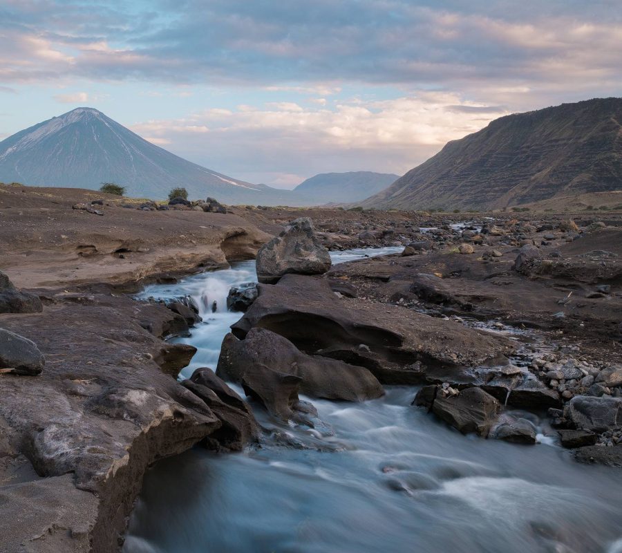 Streams_from_Oldoinyo_Lengai_03
