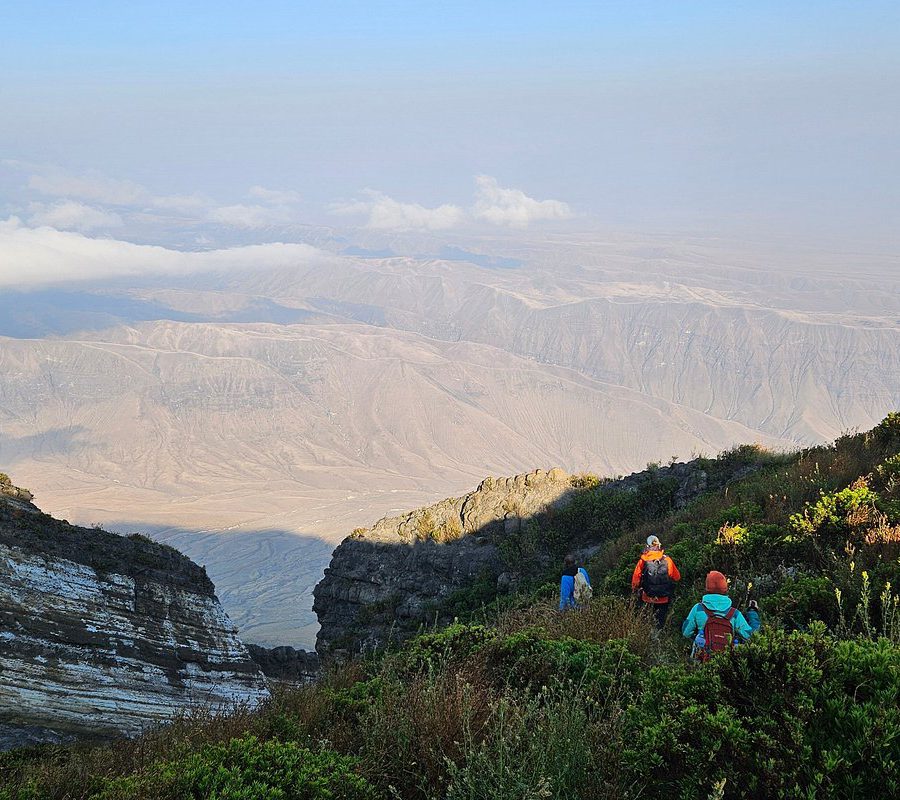 Arrow trekking and safaris